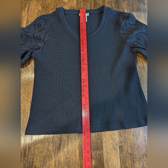 Design‎ History Black Ribbed Ruffled Blouse - Picture 7 of 8